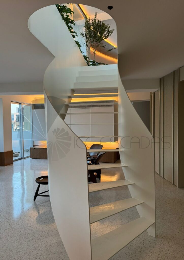 Escadas curvas