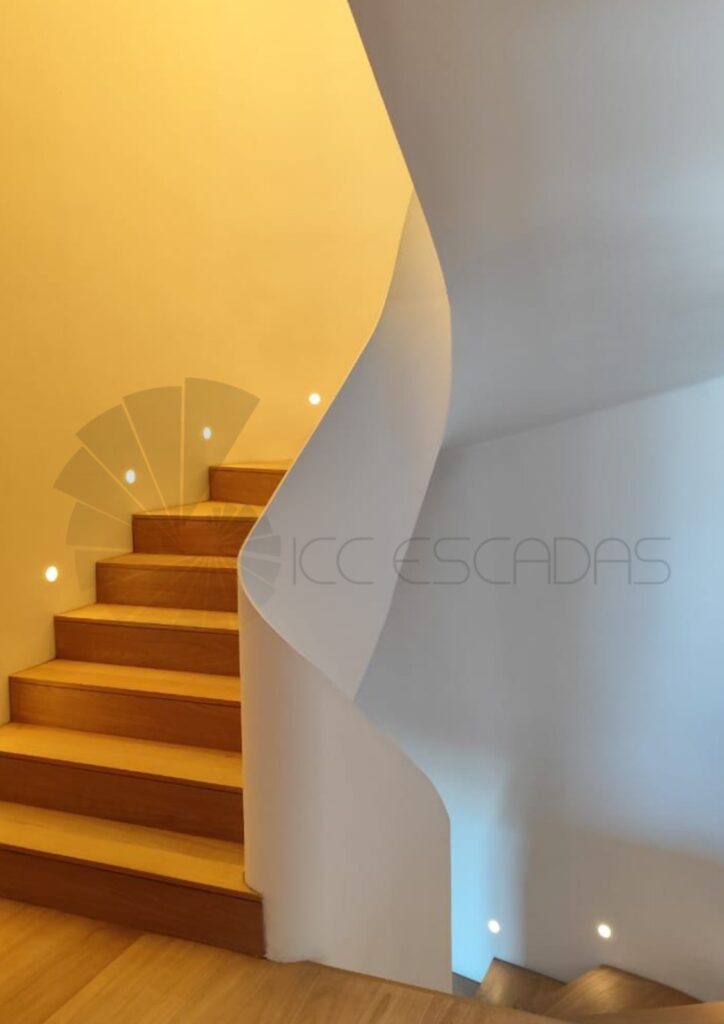 Escadas curvas